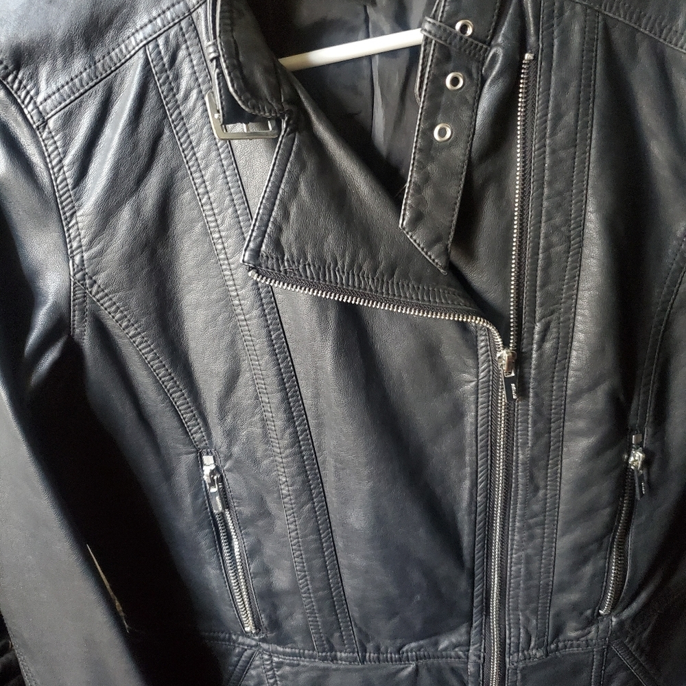 Leather Jacket - Picture 4 of 5